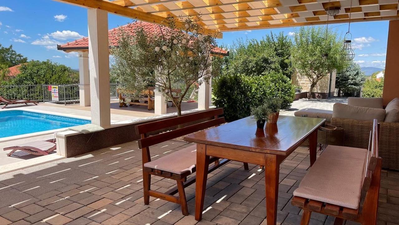 Villa Duje Trilj Kültér fotó